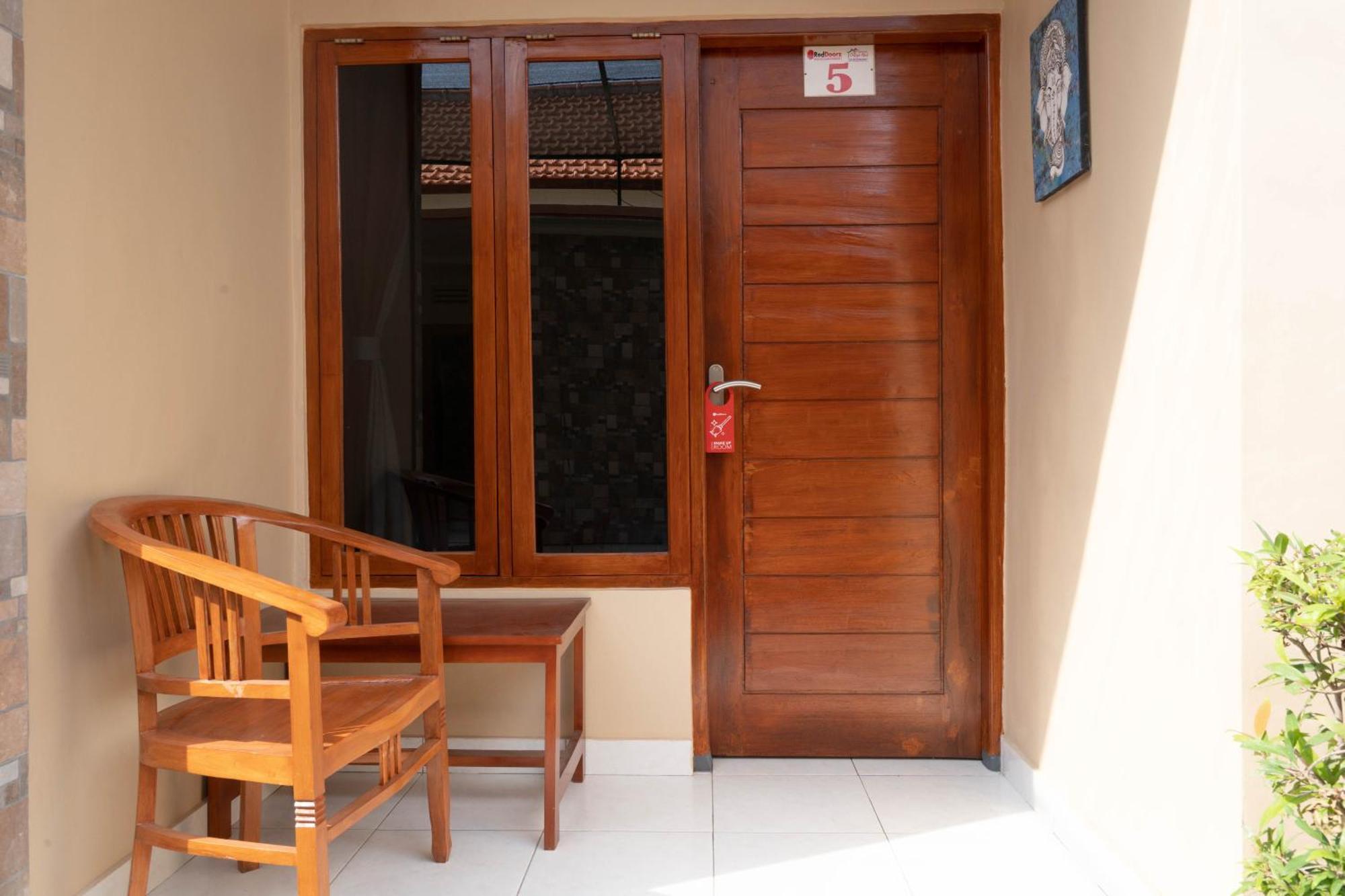 Reddoorz Near Buleleng Harbour 2 Hotel Singaraja  Bagian luar foto