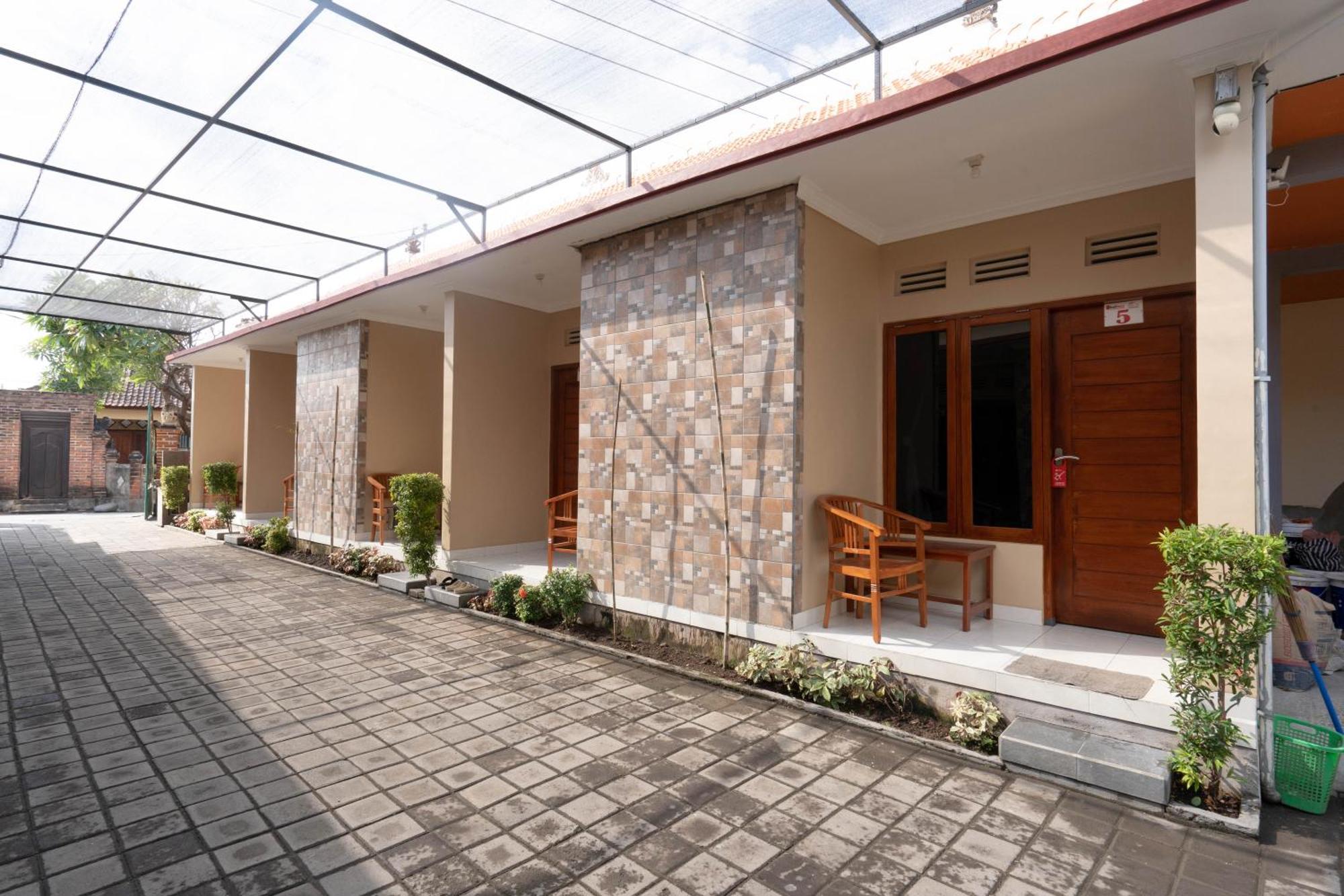 Reddoorz Near Buleleng Harbour 2 Hotel Singaraja  Bagian luar foto